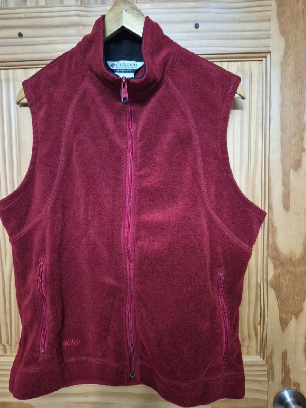 Columbia Sportswear Women’s Large Fleece Vest – Burgundy